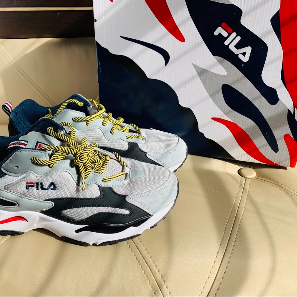 Fila Women’s Ray Tracer Blue/High Rise-Black
